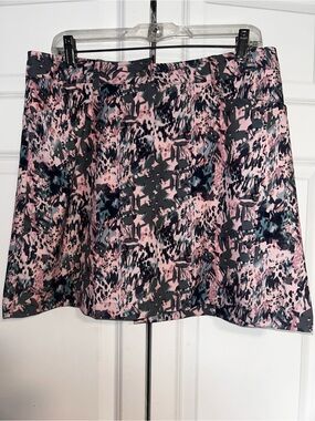 Daily Sports Abstract Print A-Line Skirt in Pink and Black